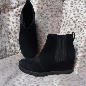 Sorel Black Suede Ankle Booties